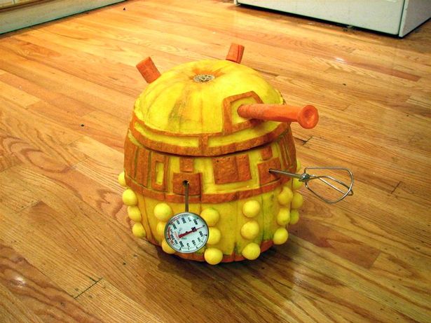 A robotic pumpkin Dalek