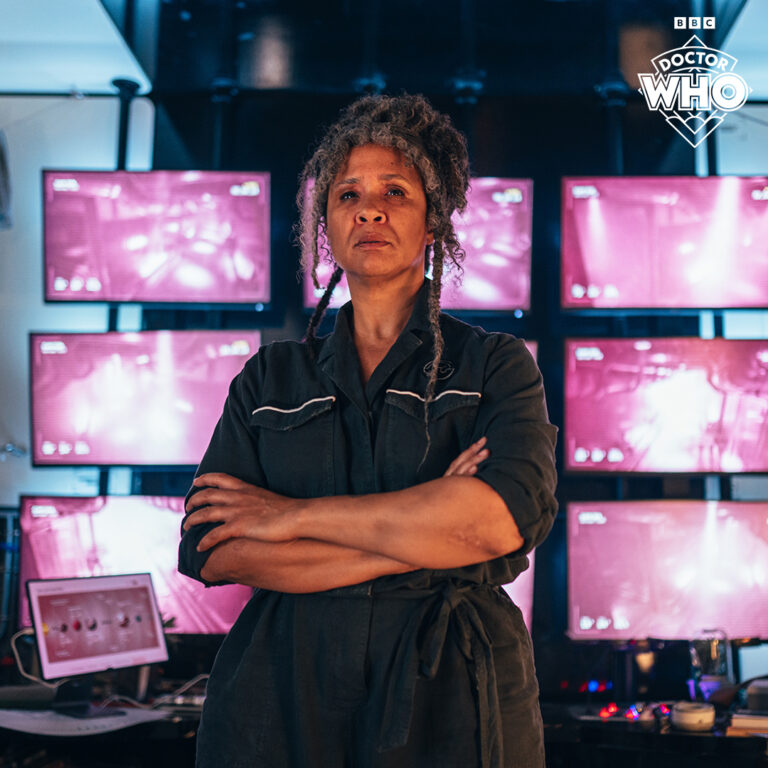 DW__Diamond_Insignia_Digital_1x1_1080x1080px_72dpi_RGB_Golda